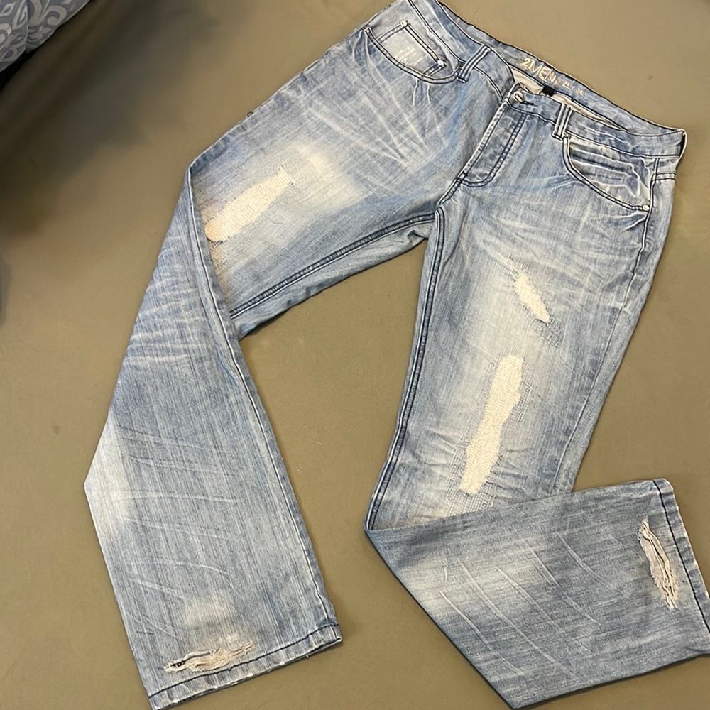 21MEN  Button FLY Distressed  size 36” Mens JEANS